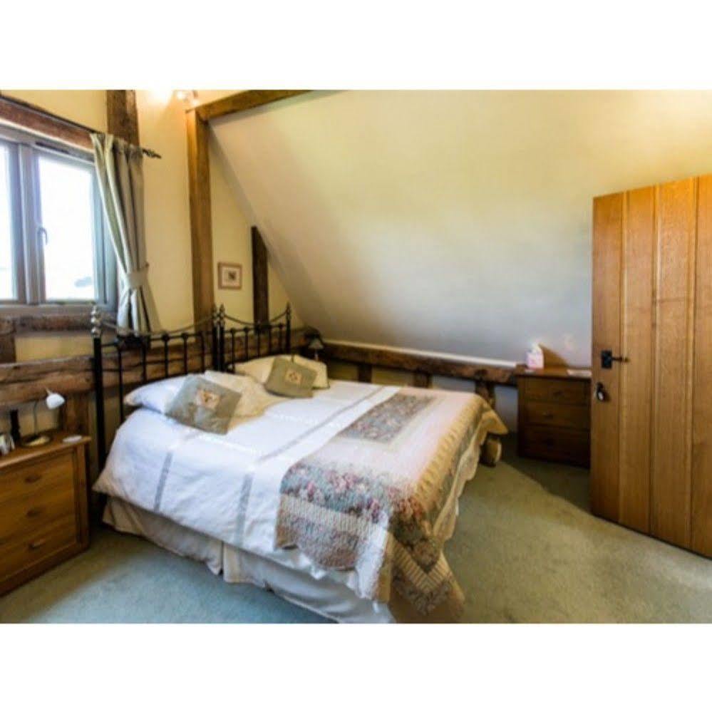 Oak Farm Barn Hotel Beyton Exterior foto